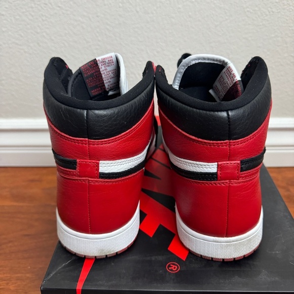 Jordan 1 Retro High Homage To Home Size 11 - Picture 4 of 8
